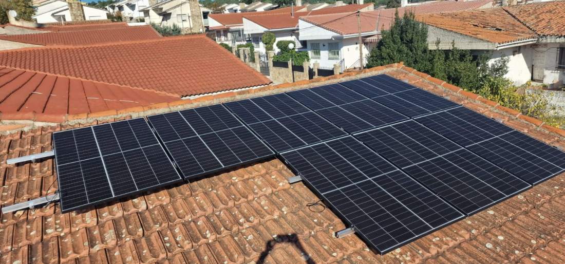 Instalación solar en Sierra de Madrid